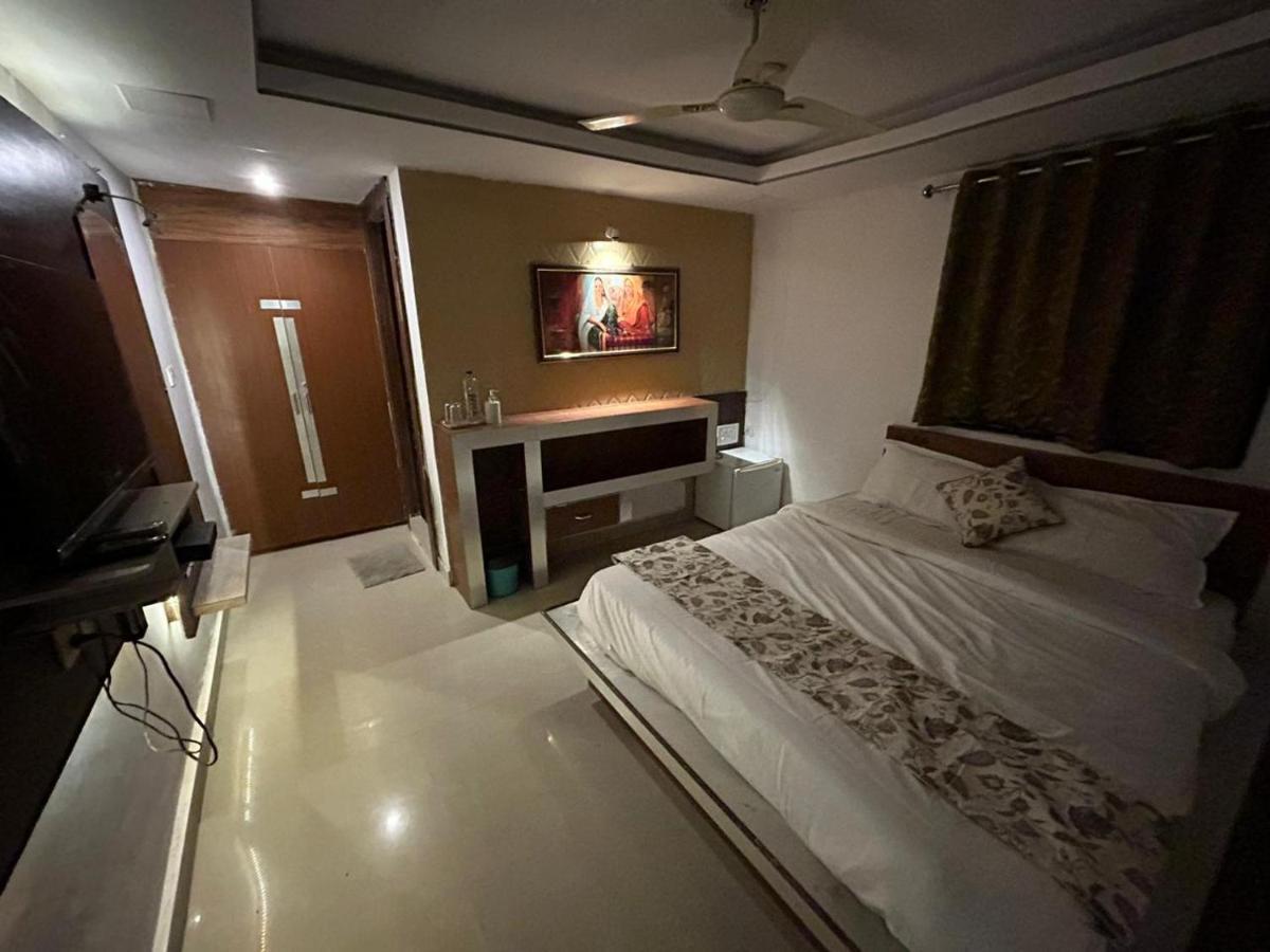 The Peach Tree Rooms Mount Abu Exterior photo