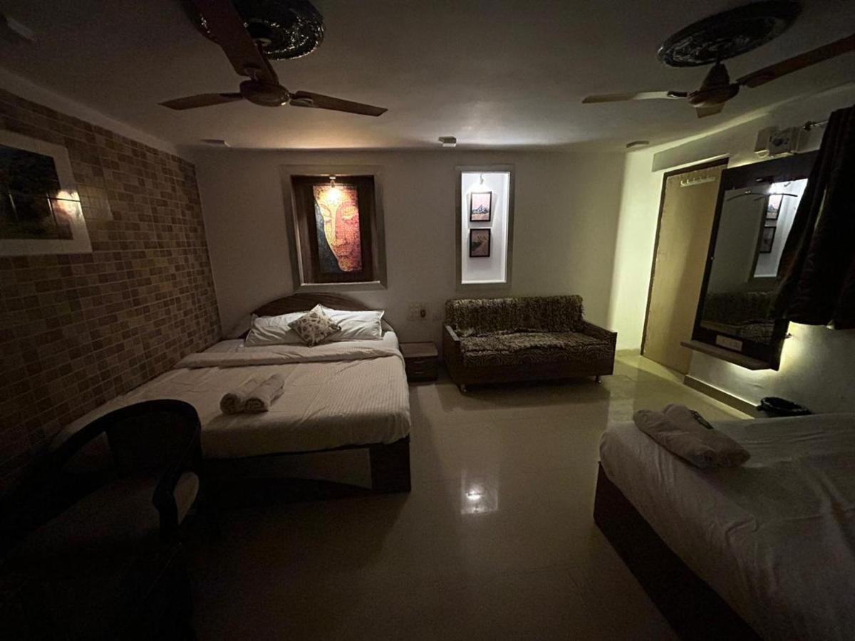 The Peach Tree Rooms Mount Abu Exterior photo