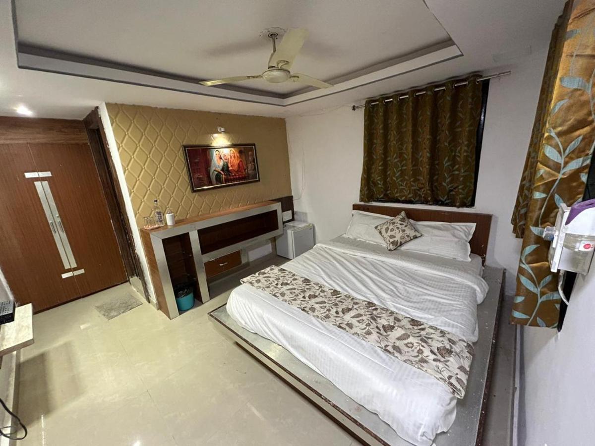 The Peach Tree Rooms Mount Abu Exterior photo